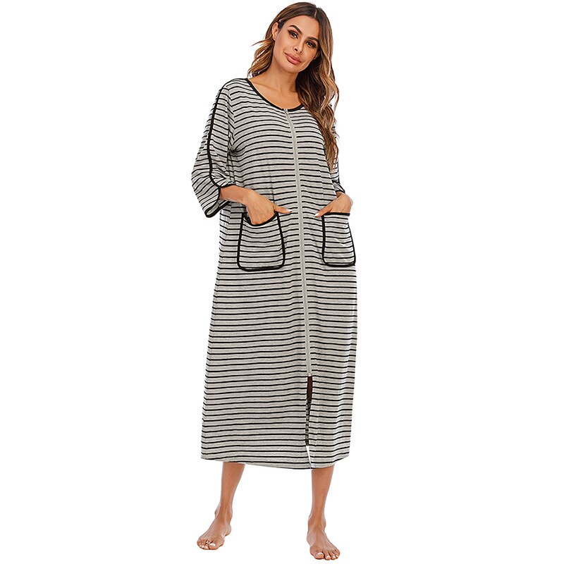 Women Hooded Bathrobe with Zipper: Comfortable & Practical