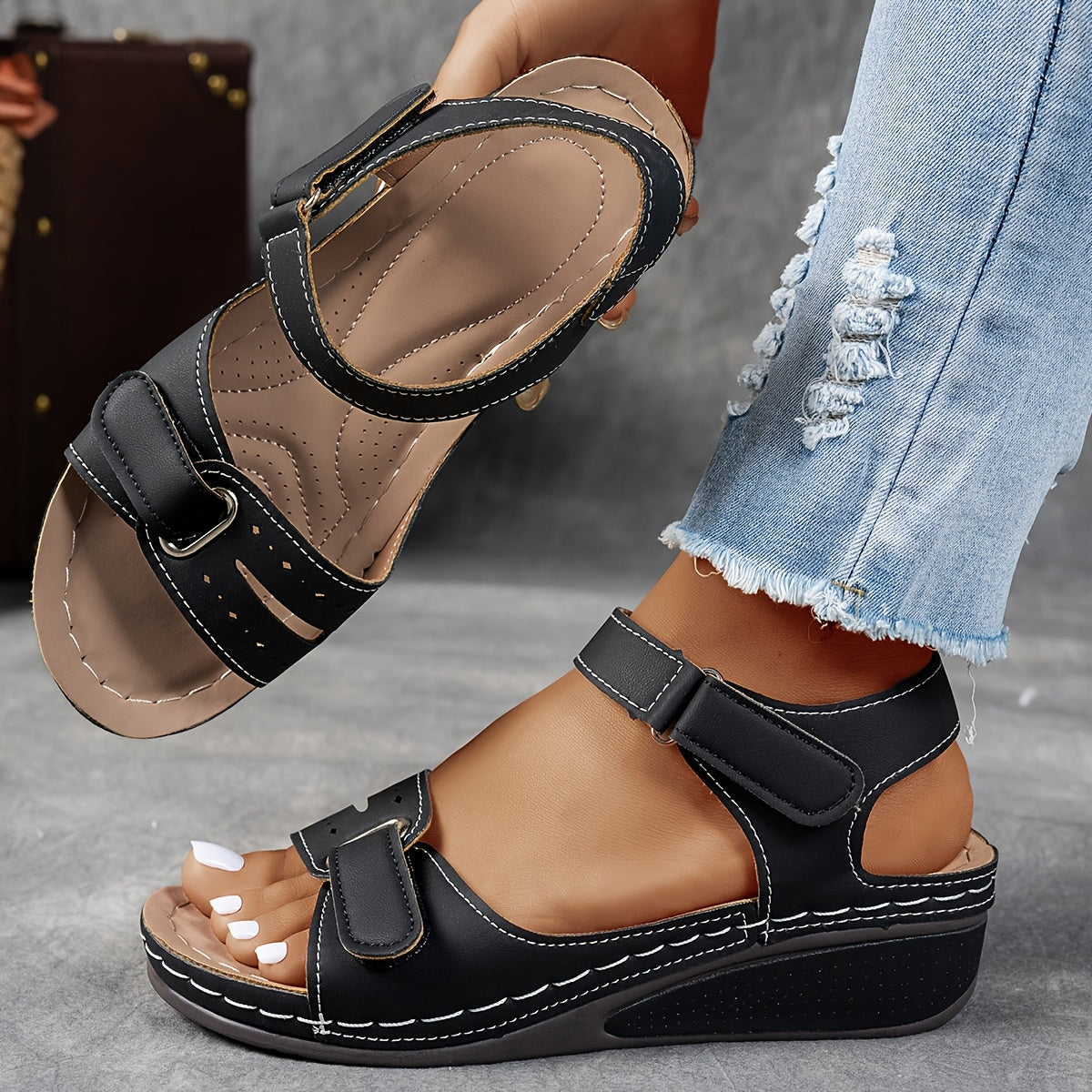 Women's Comfort Sandals with Adjustable Straps and Cushioned Insoles