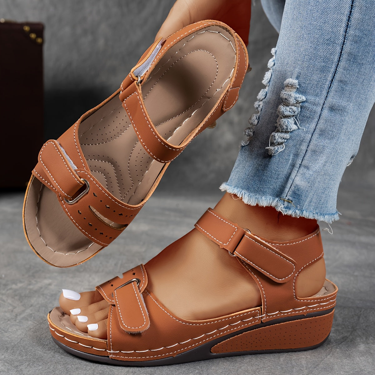 Women's Comfort Sandals with Adjustable Straps and Cushioned Insoles
