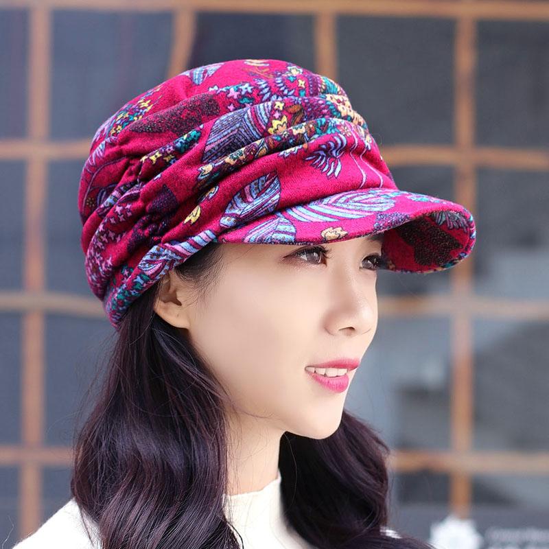 Women's Floral Pleated Cap with Short Brim - Warm and Stylish