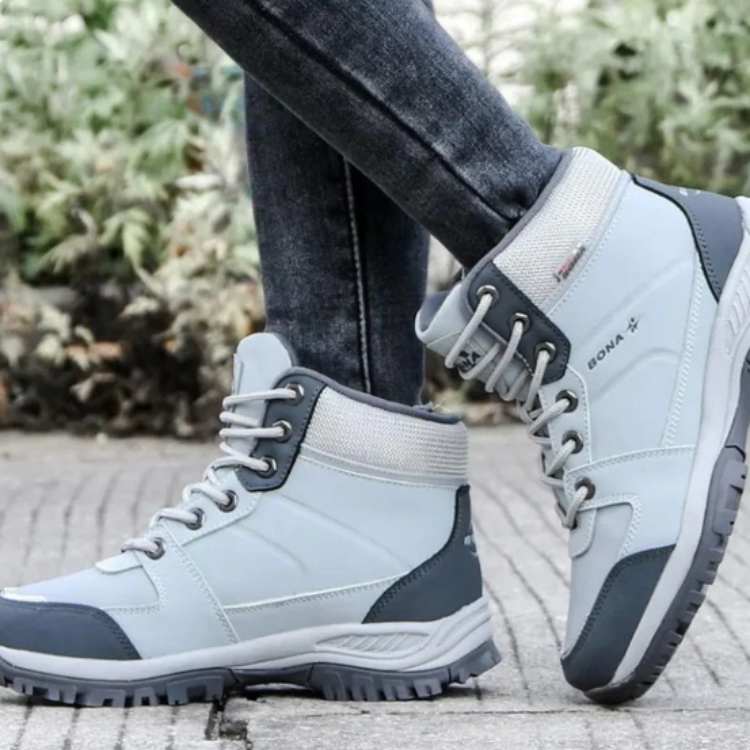 Women's Insulated All-Terrain Hiking Boots