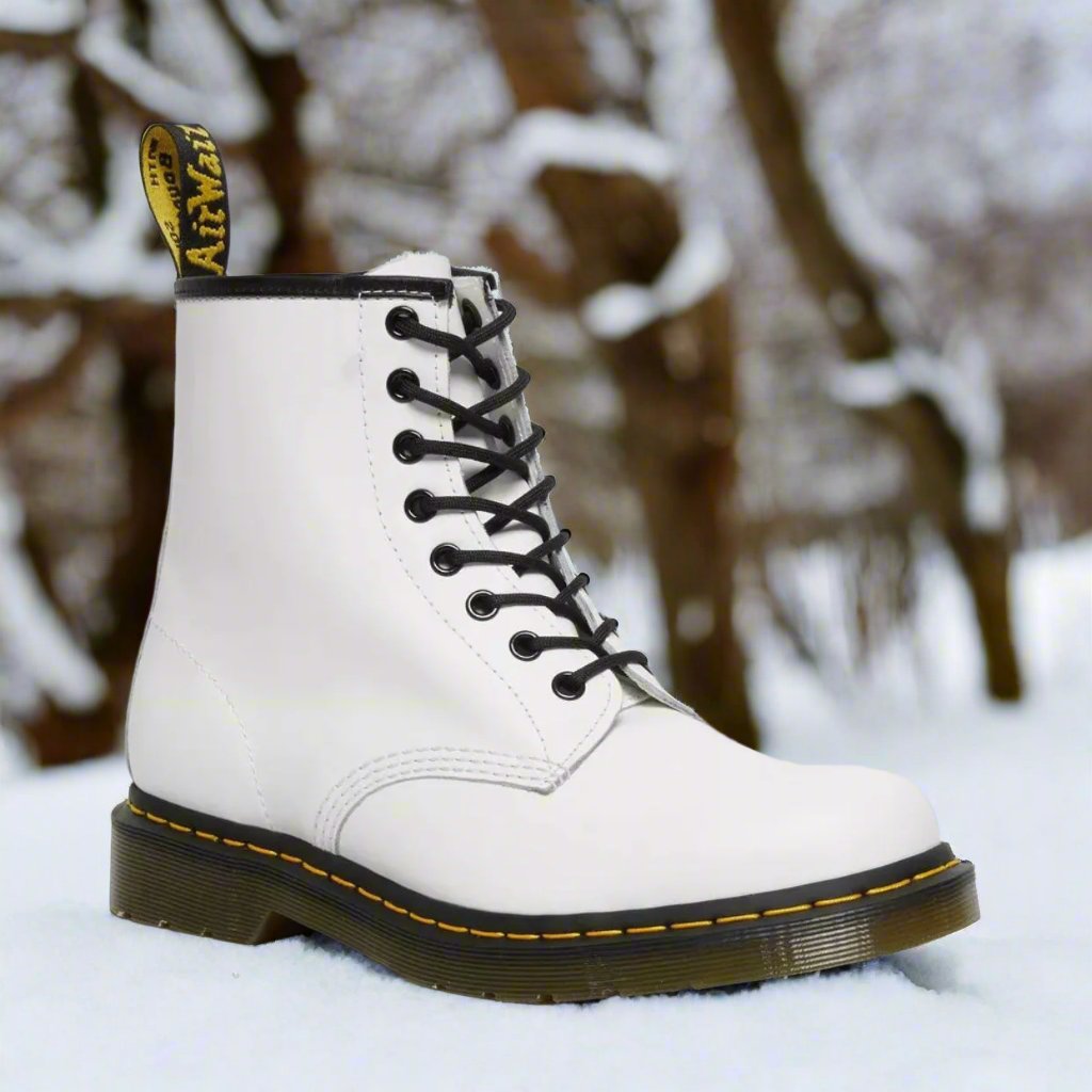 Women's Lace-Up Boots in Classic Design