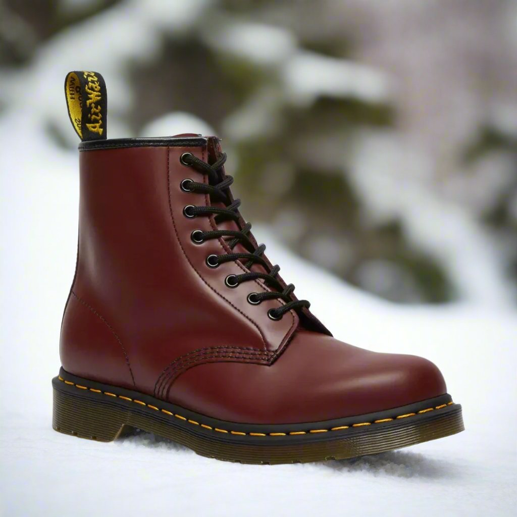 Women's Lace-Up Boots in Classic Design