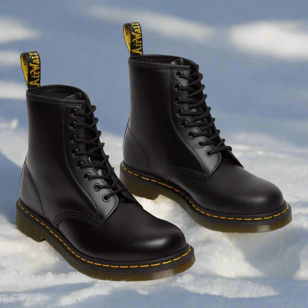 Women's Lace-Up Boots in Classic Design