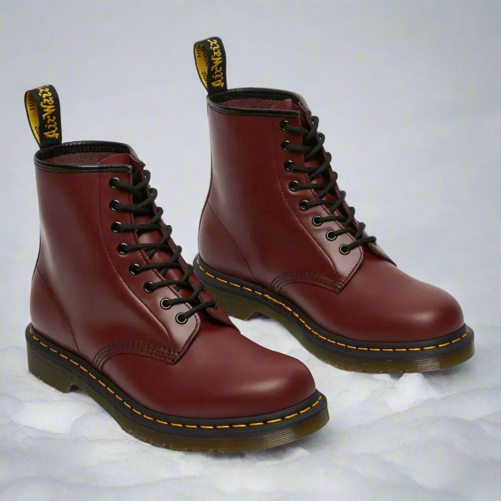 Women's Lace-Up Boots in Classic Design