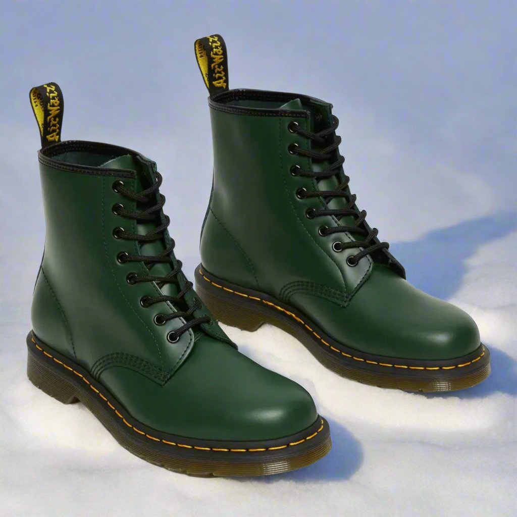 Women's Lace-Up Boots in Classic Design