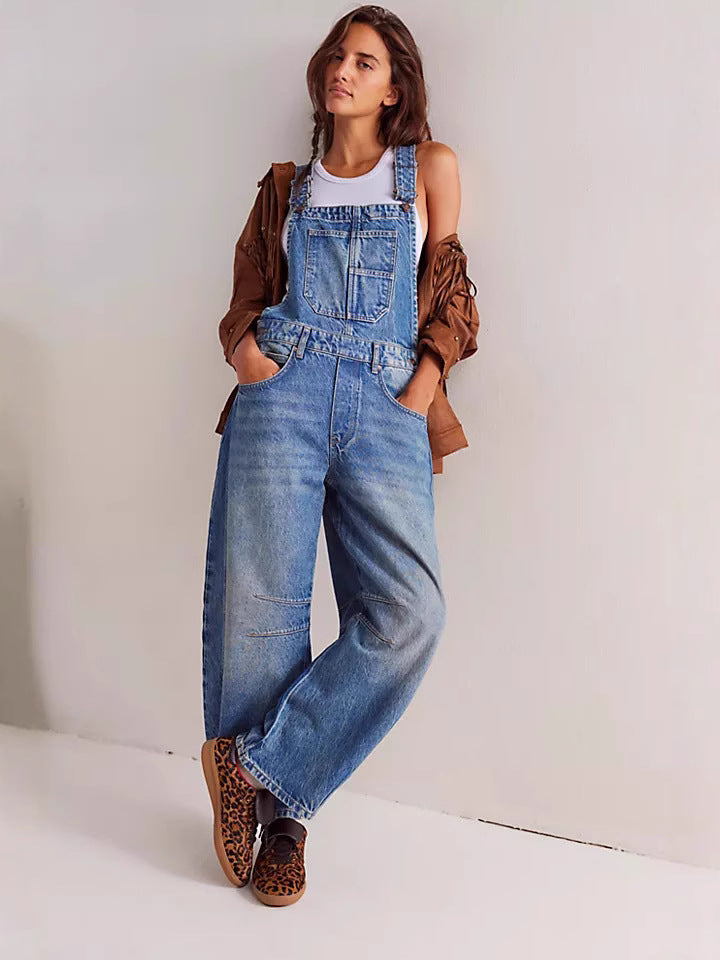 Women's Overalls in a Casual Oversized Style with Practical Pockets and Fashionable Accents