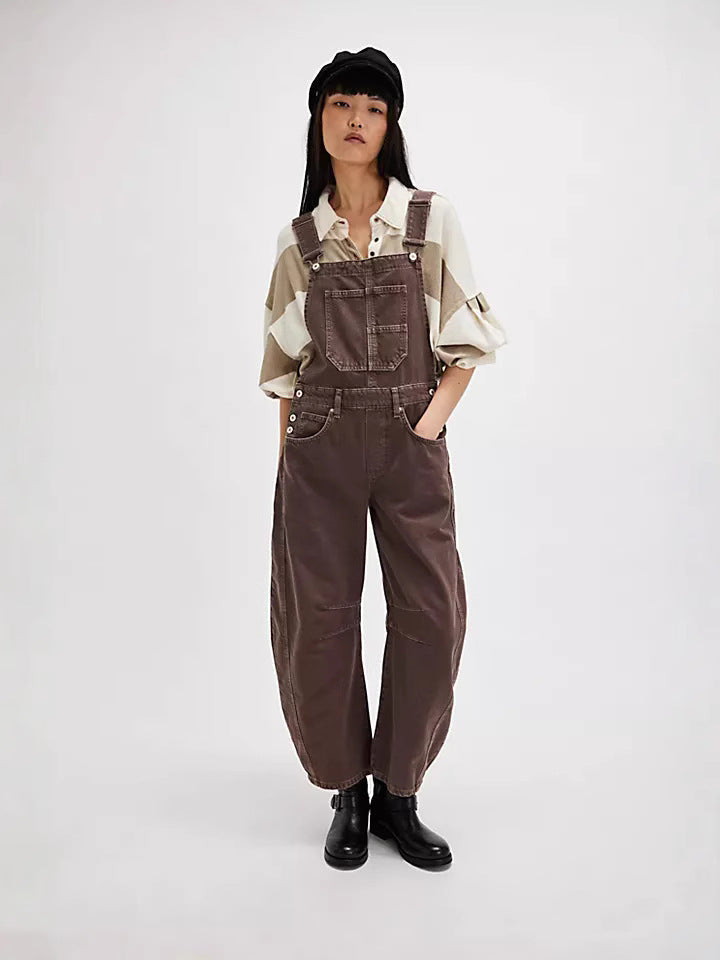 Women's Overalls in a Casual Oversized Style with Practical Pockets and Fashionable Accents