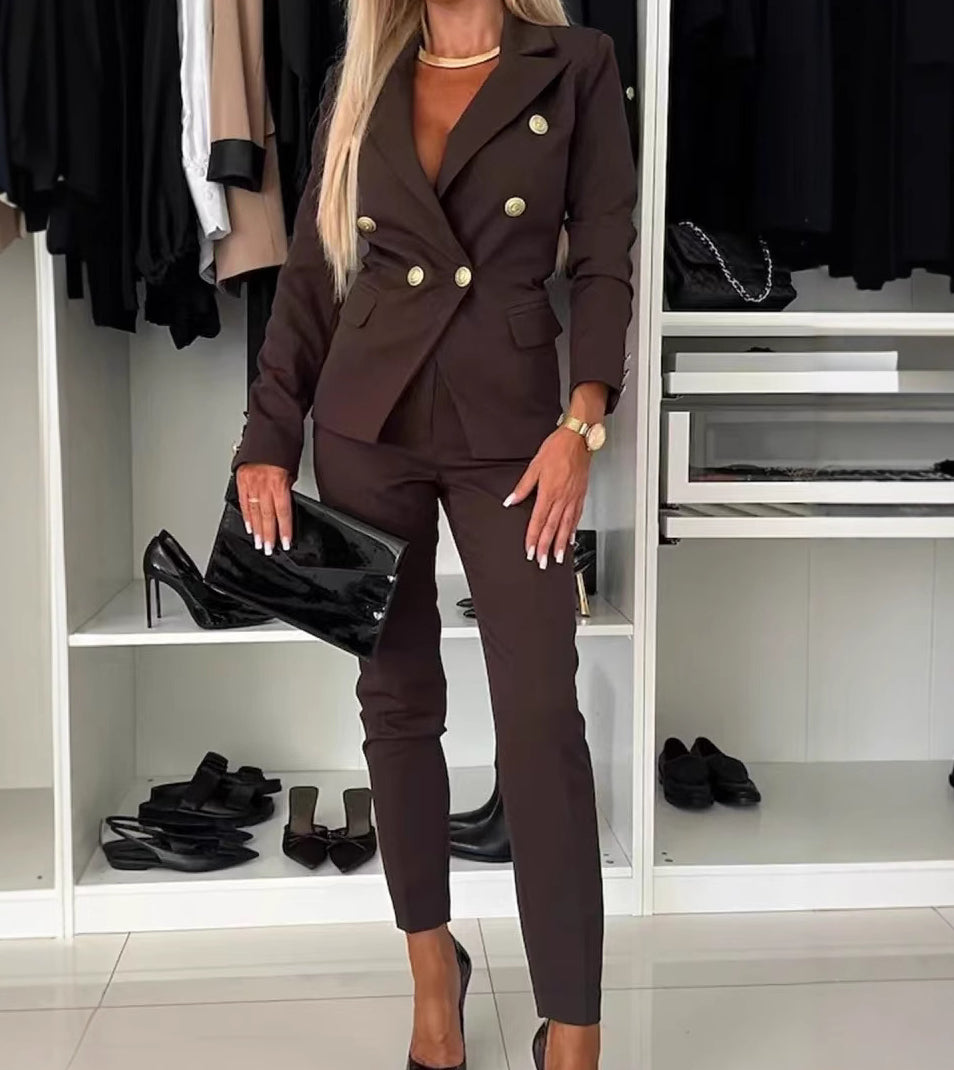 Women's Suit - Elegant Fitted Blazer and Pants