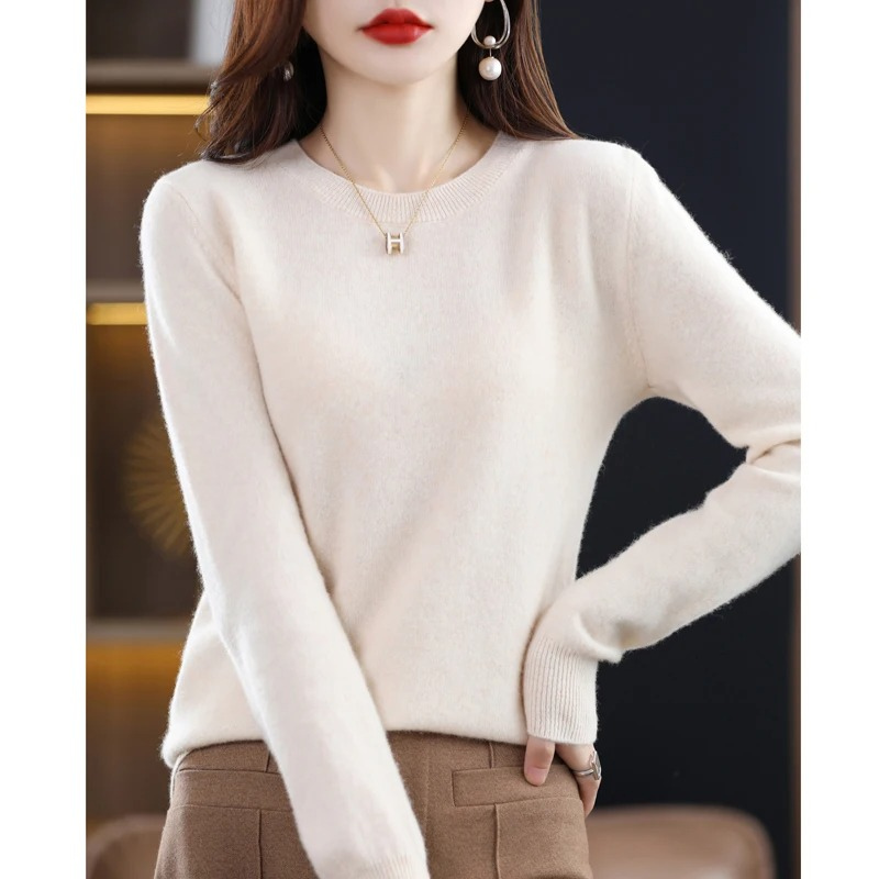 Women's Sweater Classic Round Neck Soft Stylish
