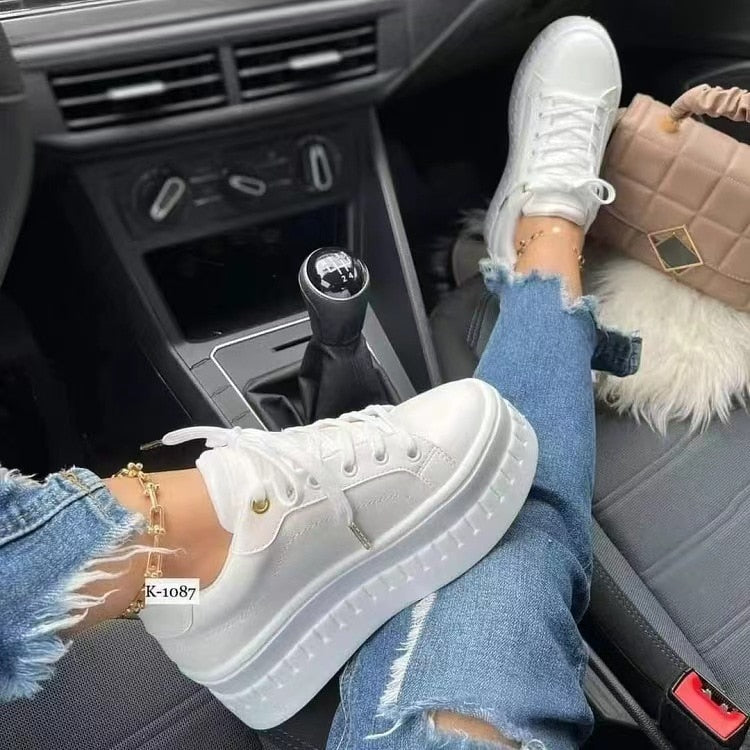 Women's Trendy Everyday Shoes with Comfortable Fit