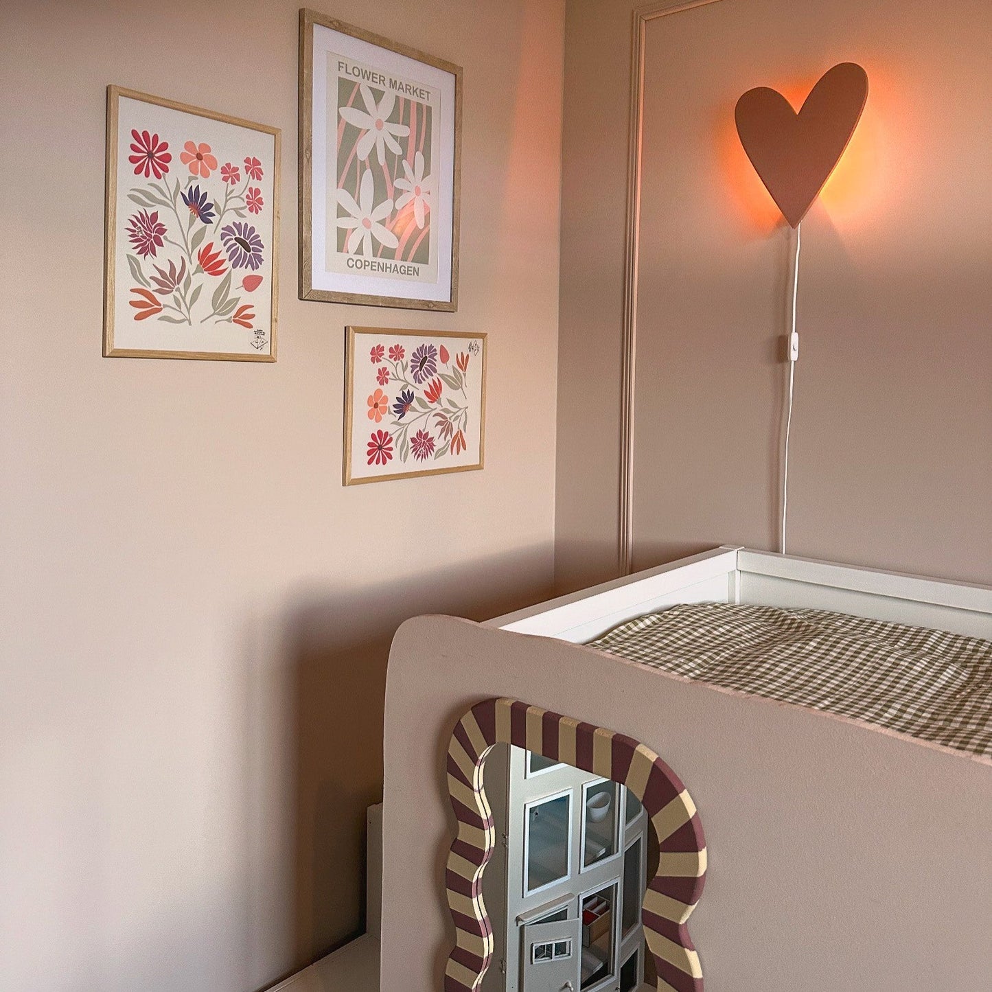 Wooden Wall Lamp Children's Room | Heart Shaped - Terra Pink